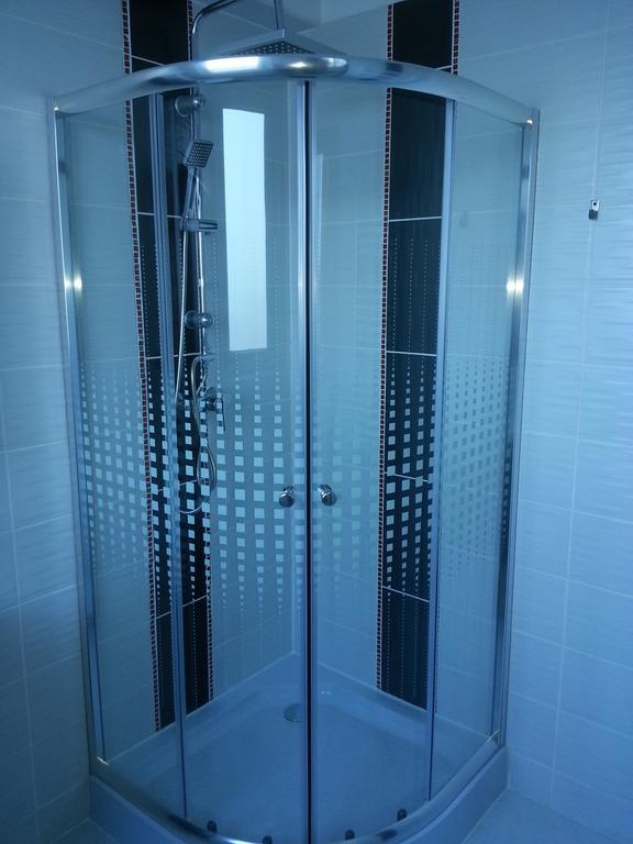 Downtown Apartment มิชโคลซ์ ภายนอก รูปภาพ